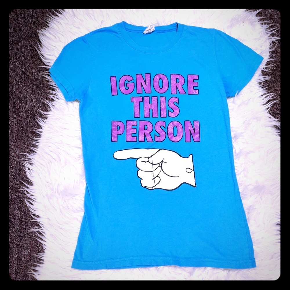 Dirty Shirty Graphic Tee ! S !